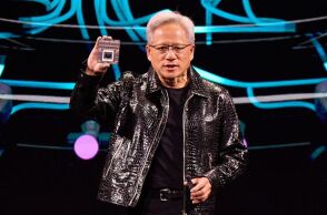 Ο Τζένσεν Χουάνγκ της Nvidia απορρίπτει τα σενάρια αφανισμού της ανθρωπότητας από την τεχνητή νοημοσύνη έως το 2030, χαρακτηρίζοντάς τα υπερβολικά.