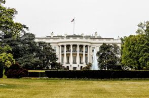 ΗΠΑ: Το MSNBC και το CNN αναφέρουν ότι τους δόθηκε πρόσβαση στον Λευκό Οίκο