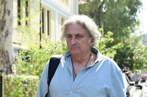 Ο υπνοθεραπευτής Νάσος Κομιάνος