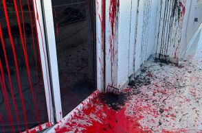 Επίθεση με μπογιές στο πολιτικό γραφείο του Ανδρέα Λοβέρδου - Καταδικάζει η ΝΔ