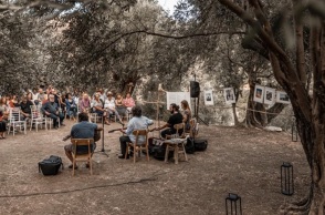 «Μια βραδιά κάτω από την ελιά»: Το πολιτιστικό φεστιβάλ που επιστρέφει για 5η χρονιά στη Νάξο