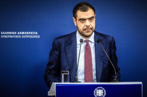 Αύξηση 30% στο επίδομα θέρμανσης και διεύρυνση των εισοδηματικών κριτηρίων προανήγγειλε ο Παύλος Μαρινάκης, με την ενίσχυση να φτάνει έως τα 1.560 ευρώ.