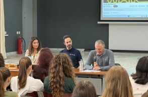 Ένας αστροναύτης στο Μενίδι: Ο Αδριανός Γολέμης σε 100 μαθητές - «Το αντίδοτο στον φόβο είναι η εμπιστοσύνη»
