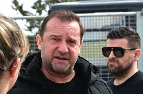 Οργισμένη ανάρτηση Πλακιά: Διαψεύδει τον Βελόπουλο για τα οστά - «Αυτά που δείχνει στη Βουλή είναι από ζώα»