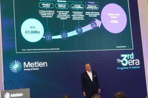 Business Backstage: Ο Γουάτσα στα Everest - Η Metlen στις μπαταριες και τους δορυφόρους - Νέο Καραϊσκάκης