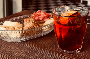 Aperitivo και ιταλικός μεζές στο Magdalena στο Παγκράτι