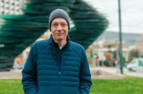 Αλαίν ντε Μποττόν: Συνέντευξη για τον έρωτα και την ευτυχία