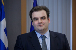 Podcast Συναντήσεις με τον Μάκη Προβατά | Μια συζήτηση με τον Κυριάκο Πιερρακάκη