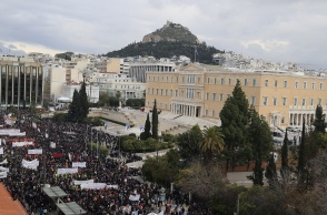 LIVE εικόνα από τη συγκέντρωση για τα Τέμπη στο Σύνταγμα