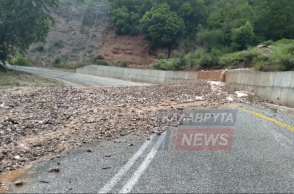 Ζημιές από τις ισχυρές βροχές και και το χαλάζι και στα Καλάβρυτα