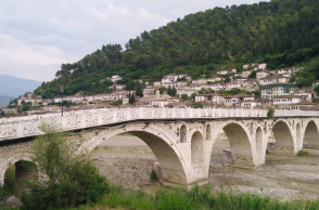 Μπεράτ, Αλβανία