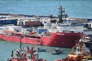 Το πλοίο-ασθενοφόρο Ocean Viking