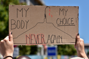 Όταν παιδιά γεννάνε παιδιά