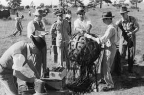 Συνομωσία της σκιάς: Η ταινία που σκηνοθέτησε ο Ρόλαντ Τζόφε το 1989 για τον Ρόμπερτ Οπενχάιμερ και την κατασκευή της ατομικής βόμβας