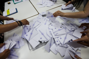 Τοπική ή κομματική αυτοδιοίκηση;