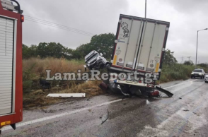Νταλίκα «διέλυσε» δύο αυτοκίνητα στην Εθνική Οδό Λαμίας - Δομοκού, νεκρή η μια οδηγός