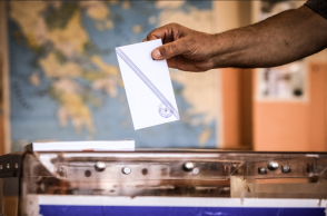 Τάσεις MRB: Πρώτη με διαφορά 20 μονάδων η ΝΔ - Σταθερά στη 2η θέση το ΠΑΣΟΚ