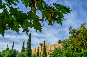 Συνεχίζεται η καλοκαιρία και αύριο, Κυριακή 29 Οκτωβρίου, με υψηλές θερμοκρασίες και σκόνη