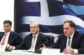 Κ. Χατζηδάκης: Στα 10.920 ευρώ το ύψος του τεκμηρίου για τους ελεύθερους επαγγελματίες 