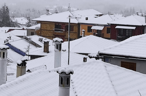 Χιόνια στην Αρναία Χαλκιδικής © Facebook/ Στέργιος Καραστέργιος