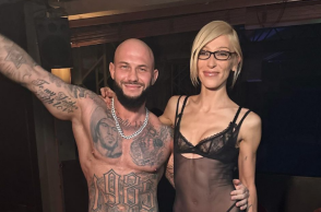 Ρώσοι σταρ σχεδόν γυμνοί σε πάρτι