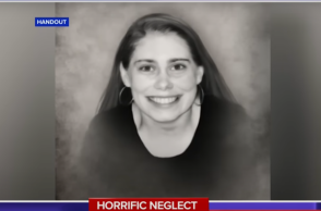 Η Lacey Fletcher, η 36χρονη που έλιωσε στον καναπέ μετά από ακραία παραμέληση από τους γονείς της