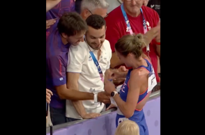 Αθλήτρια έκανε πρόταση γάμου στον σύντροφό της μετά τον τερματισμό στους Ολυμπιακούς Αγώνες 2024