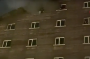 Τουρκία: Γονείς έριχναν τα παιδιά τους από τα παράθυρα για να γλιτώσουν από τη φωτιά στο ξενοδοχείο