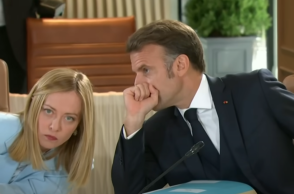 Τζόρτζια Μελόνι και Εμανουέλ Μακρόν