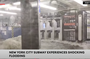 Πλημμυρισμένος σταθμός του μετρό στη Νέα Υόρκη