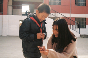 Η Νότια Κορέα απαγόρευσε τα κινητά στις σχολικές αίθουσες