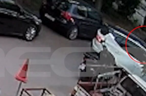 Νέος Κόσμος: Η στιγμή που ο 29χρονος επιτίθεται στον 58χρονο - Τον σκότωσε με 15 χτυπήματα σε 11''