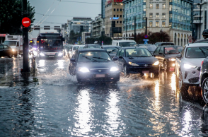 Μποτιλιάρισμα από την έντονη βροχόπτωση