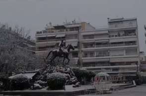 Χιόνια σε Καρδίτσα, Τρίκαλα και Καλαμπάκα - Δείτε εικόνες και βίντεο