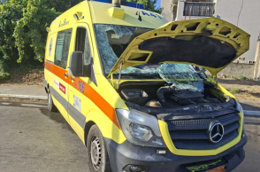 Χανιά: Ασθενοφόρο που μετέφερε ασθενή συγκρούστηκε με αυτοκίνητο 