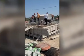 Σουφλί: Οι ντόπιοι χτίζουν σπίτι - δώρο σε νέα οικογένεια για να μείνει στο χωριό