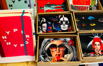 Hyper Hypo, ένα βιβλιοπωλείο στην καρδιά του εμπορικού τριγώνου ©ΑΝΤΩΝΗΣ ΦΙΞ