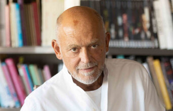 Ο καταπληκτικός Στέλιος Παρλιάρος και η «Ελληνική ζαχαροπλαστική»