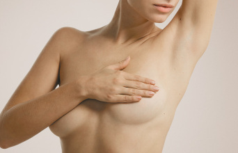 Όμορφο μπούστο με τη βοήθεια της πλαστικής χειρουργικής