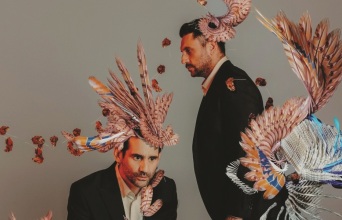 Ο Οδυσσέας Παπασπηλιόπουλος και ο Γιώργος Χρυσοστόμου στους Όρνιθες του Άρη Μπινιάρη