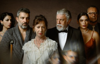 Η λυσσασμένη γάτα του Τεννεσί Ουίλιαμς στο Θέατρο Αθηνά, σε σκηνοθεσία Δημοσθένη Παπαδόπουλου