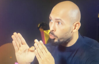 Άντριου Τέιτ