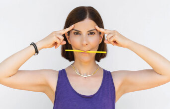 Κάνοντας ένα μήνα Face Yoga με την Αρετή Καφαντάρη