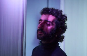 O Ody Icons στο «Κάπου περνούσε μια φωνή»