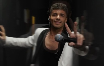 Στέφανος Παπαδόπουλος: Ποιος είναι ο νεαρός τραγουδιστής που τον κατήγγειλε τον Γιώργο Μαζωνάκη