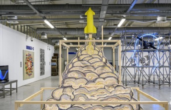 Λία Πέτρου, «White Smoke Bright Flame» (2025) © Χρήστος Σιμάτος