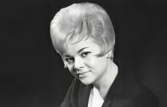 Μαίρη Λίντα: Περισσότερα από εβδομήντα χρόνια τραγουδιού, μνήμης και αξιοπρέπειας