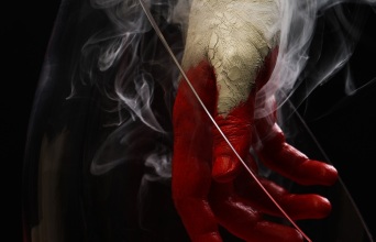 «Άμλετ- Σώμα σε αναίρεση», θέατρο Άβατον