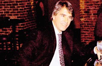 Λάκης Ραπτάκης: Πέθανε ένας από τους ανθρώπους που άλλαξε τον χάρτη της διασκέδασης