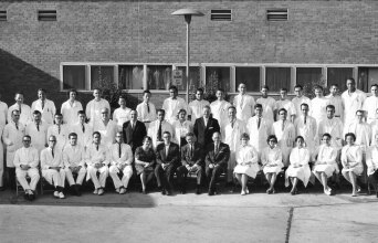 Αικατερίνη Δάκου-Βουτετάκη: Η ιστορία της γυναίκας που άνοιξε τον δρόμο για τη θεραπεία παιδιών με ενδοκρινολογικές παθήσεις